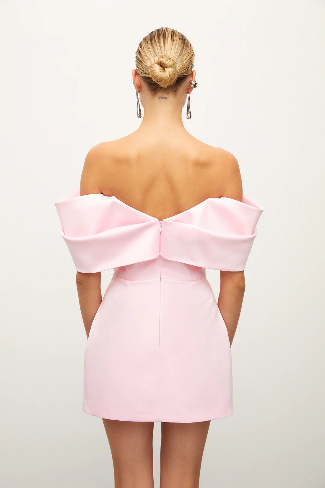 Urban Muse pembe mini elbise