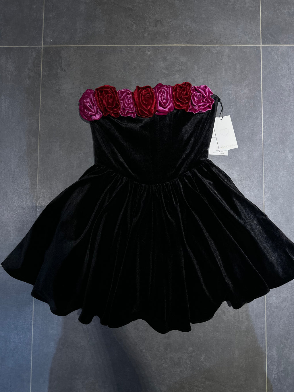 New Arrivals Siyah mini elbise