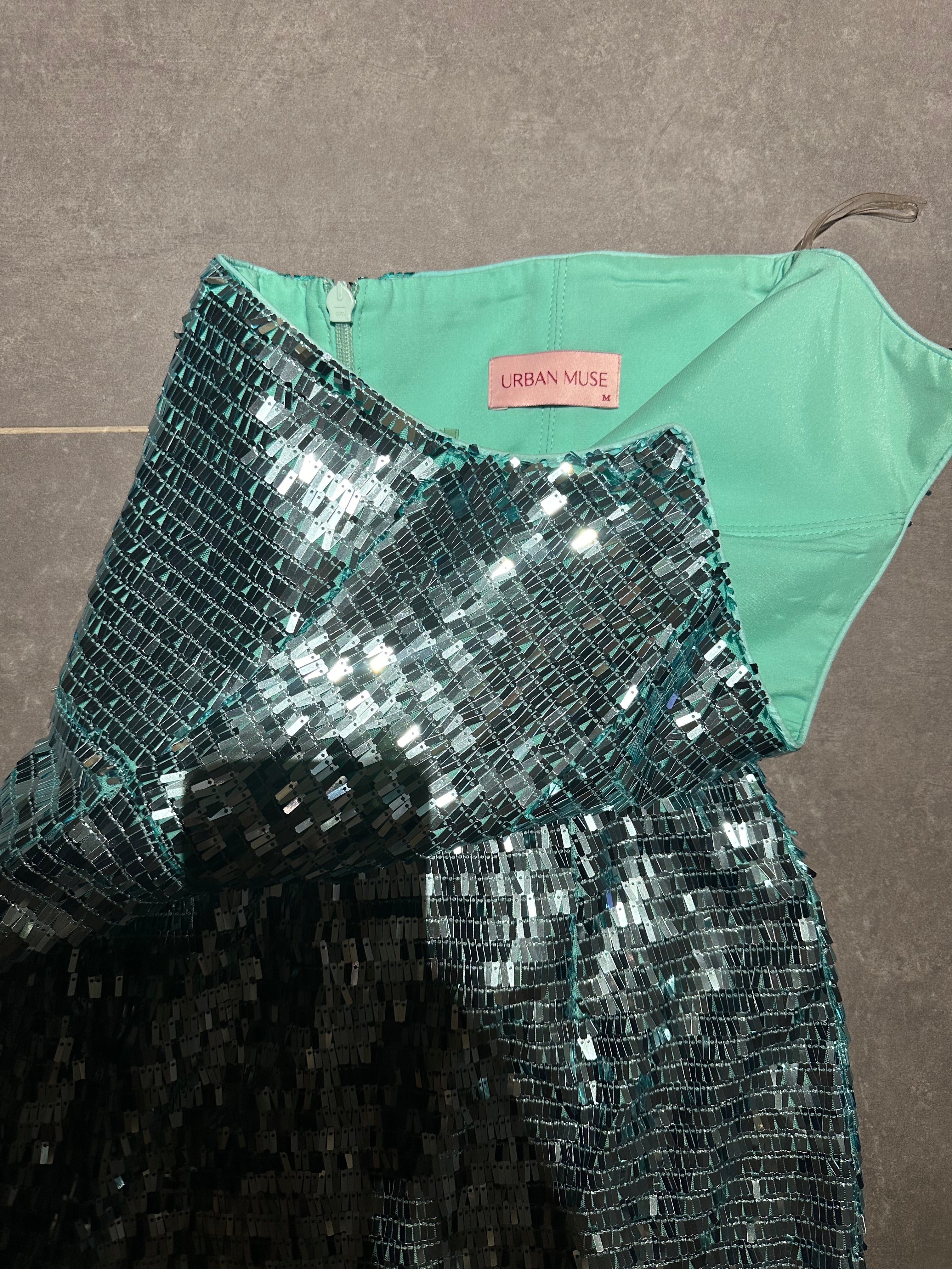 Urban Muse midi payet elbise